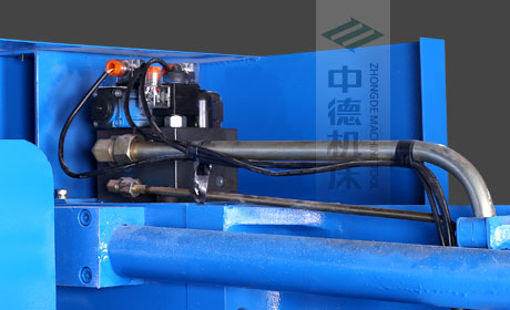 ZDPE.采用進(jìn)口液壓系統(tǒng),穩(wěn)定無故障,耐高溫高壓,持久工作精度高.jpg